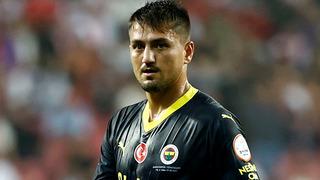 Fenerbahçe'nin yıldızı Cengiz Ünder, yeni aşkıyla ilk kez görüntülendi! Derya Uluğ konserinde...