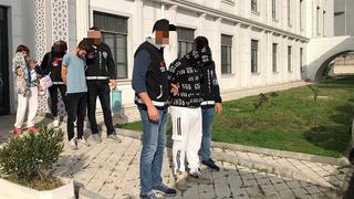 Hırsızlık operasyonunda yakalandı; adliyeye kucağında bebeğiyle gitti