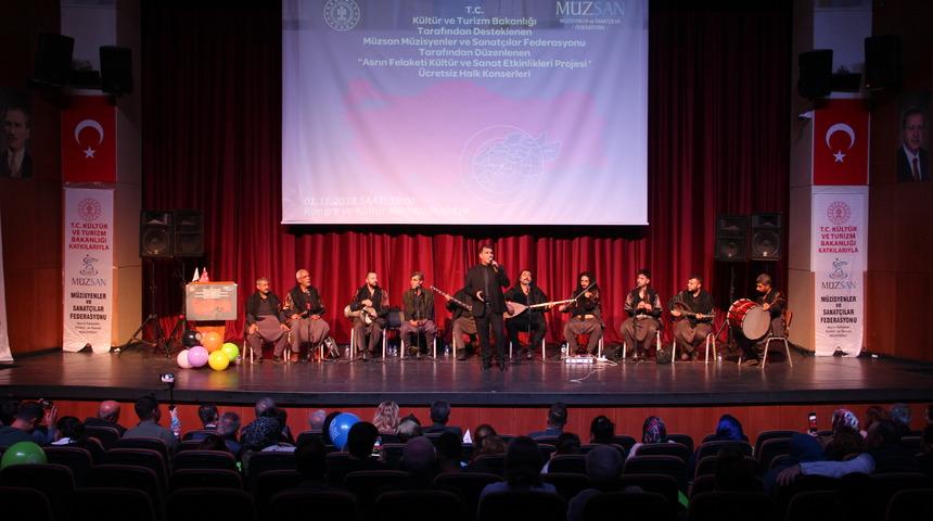 Malatya'da "Asrın Felaketi K&uuml;lt&uuml;r ve Sanat Etkinlikleri" kapsamında konser d&uuml;zenlendi