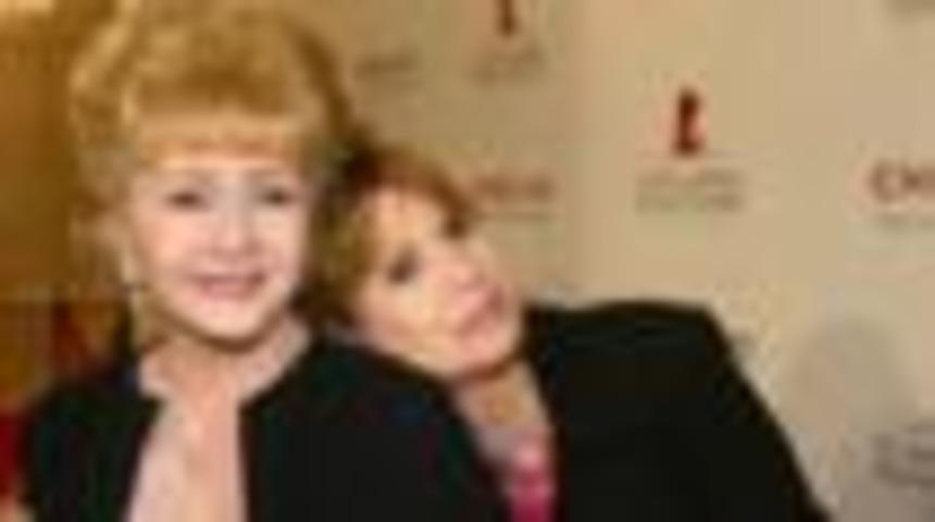 ABD'li aktris Debbie Reynolds, kızının &ouml;l&uuml;m&uuml; sonrası hastaneye kaldırıldı