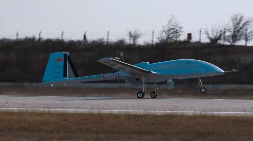 Bayraktar TB3 SİHA ikinci uçuş testini başarıyla tamamladı! Selçuk Bayraktar: Adım adım Mavi Vatan'a