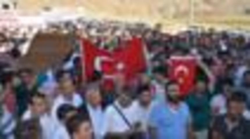 Hakkari ve Şırnak'ta il stat&uuml;s&uuml; ve isim değişikliği planına tepki