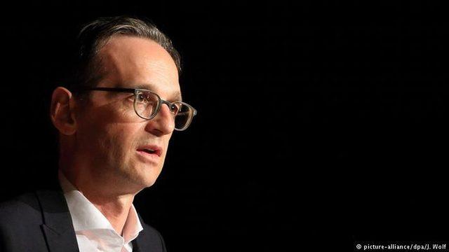 Mağdur edilen eşcinsellere tazminat ödenecek