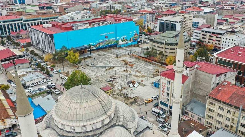 Van Kent Meydanı açılış için gün sayıyor