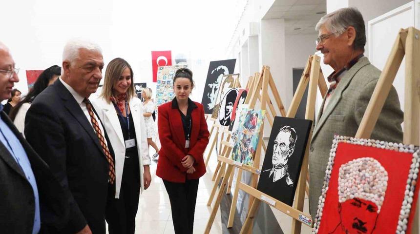 Cumhuriyet’in 100’üncü yılı sergisi açıldı