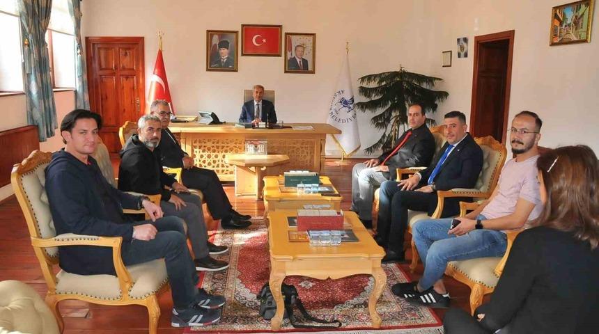 Akşehir Belediyesi&rsquo;nden kadrolu iş&ccedil;ilerine 8 bin 77 lira zam