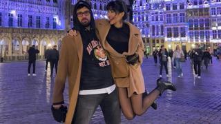 Ünlü komedyen Doğu Demirkol sevgilisi Ayşe Kırca ile Avrupa turuna çıktı! Romantik karelerine beğeni yağdı