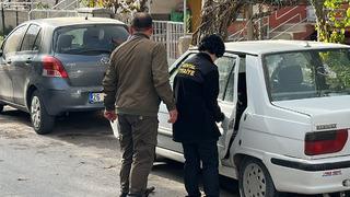 Lise öğrencisini 'Okulunu biliyoruz' diyerek korkuttu! Evdeki altınları alıp götürdü... 200 bin lira değerinde