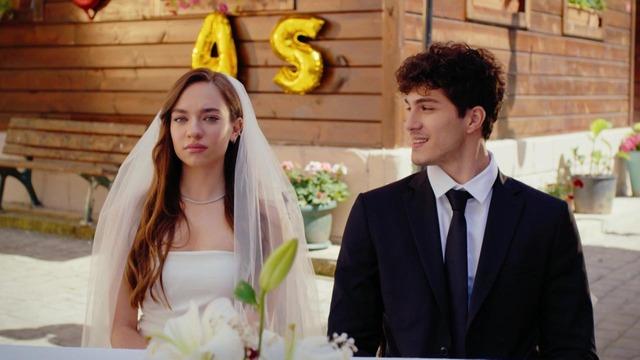 KENDİ DÜŞEN AĞLAMAZ CANLI İZLE! Kendi Düşen Ağlamaz 22 bölüm saat kaçta? TRT 1 yayın akışı