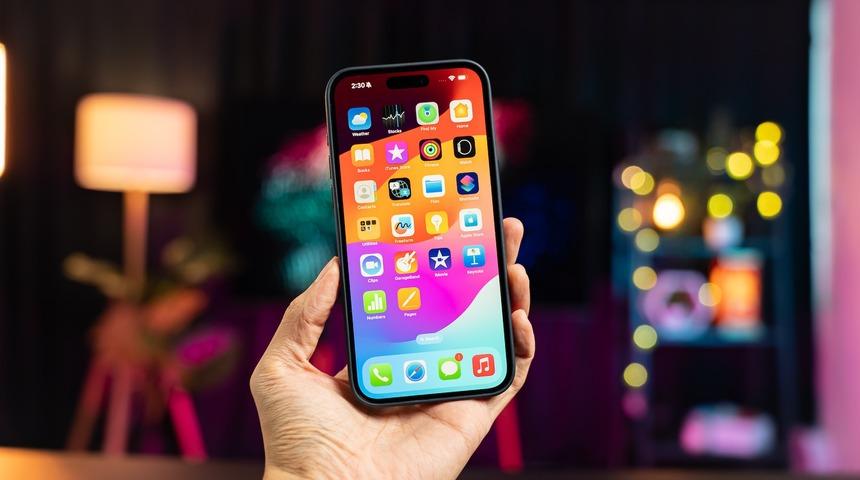 iPhone kullanıcıları dikkat: iOS 17.2 öncesi iOS 17.1.1 yolda!