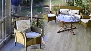 Müzisyene komşu dehşeti! Önce tüfekle ateş açtı, sonra baltayla evine saldırdı