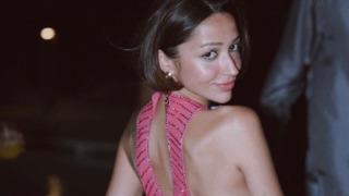 Zeynep Bastık ayna karşısında poz verdi! Herkes aynı yorumu yaptı