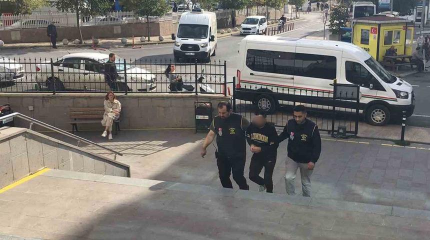 Olmayan aracın kaporasını alıp dolandırmış! Uygun fiyata araç ilanı...