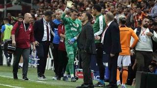 Son dakika: Galatasaray'da taraftarları endişelendiren sakatlık! Fernando Muslera, oyuna devam edemedi! Resmi açıklama geldi: 'Dirseği çıktı!'