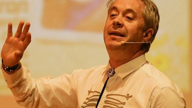 Trafik kazası geçiren ünlü sunucu Metin Uca hastaneye kaldırıldı! Sosyal medyadan açıklama yaptı