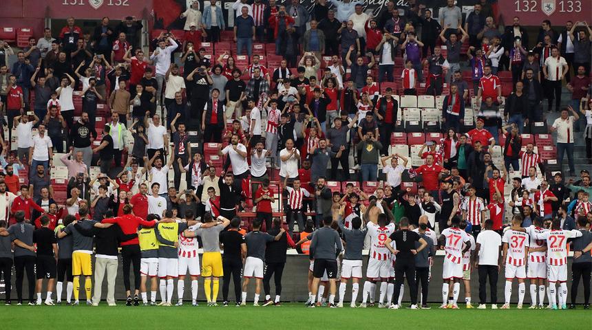 Samsunspor bu sezon ilk galibiyetini aldı! 11 yıl sonra yaşandı