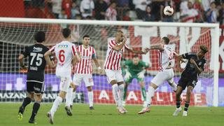 Beşiktaş penaltı bekledi, taraftar sosyal medyada ayaklandı! Bu hata değil art niyet