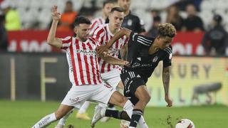 5 gollü maçta kazanan Antalyaspor! Akdeniz ekibi Beşiktaş'ı 12 dakikada bulduğu gollerle yıktı