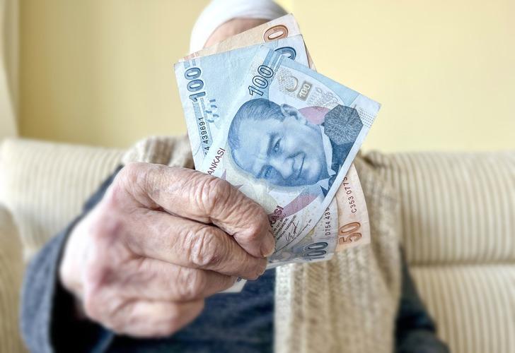 MEMUR-EMEKLİ ZAMMI SON DAKİKA: O rakamlar şimdiden cepte! Zamda takvim belli oldu: 17 Ocak detayı...
