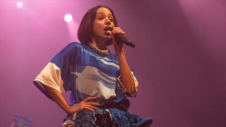 Ünlü isimlerin yılbaşı konser tarifesi belli oldu!  Zirve bakın kimin oldu G3