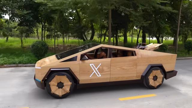 Yapımı 100 gün sürdü: Karşınızda ahşaptan Cybertruck! Elon Musk'a hediye etmek istiyor