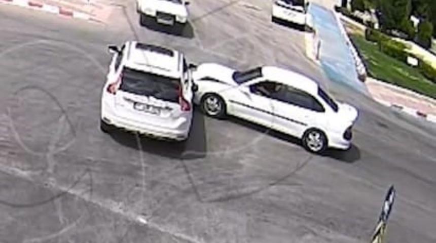 Burdur’da dikkatsizlik sonucu meydana gelen kazalar KGYS kameralarına yansıdı