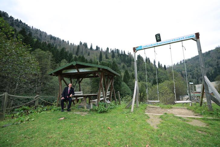 Cumhurbaşkanı Erdoğan helikopterle geldi, yerinde inceledi! Vatandaşlarla fotoğraf çektirdi G3
