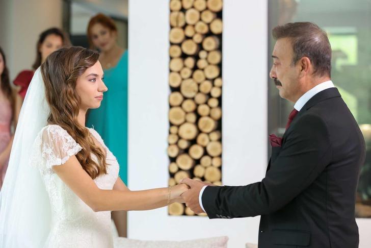 Kendi Düşen Ağlamaz'daki çekim hatası dikkatlerden kaçmadı! Enes Koçak ve Eylül Tumbar'ın o sahnesi gündem oldu! Sadece saniyeler var... G5