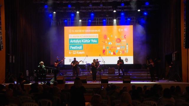 Antalya'da Necip Fazıl Kısakürek 40. Yıl Sakarya Türküsü konseri düzenlendi