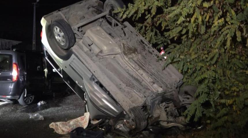 Elazığ'da feci kaza! Kafa kafaya &ccedil;arpıştılar: &Ouml;l&uuml; ve yaralılar var