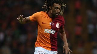 Galatasaray'ın belki de en iyi oyuncusu takımdan ayrılmayı kafasına koydu! Sacha Boey, devre arasında İngiliz kulüpleriyle görüşme gerçekleştirecek