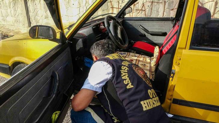 Çalınan otomobili bulundu, 'sürpriz'i görünce kahkaha attı: "Hırsız bana mesaj vermek istemiş" G3