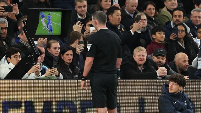 Tottenham-Chelsea maçını hakem değil 'VAR' yönetti