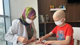 Yaz tatilinde hayatı kabusa döndü! İlkokul öğrencisi Metehan, boğaz ağrısı şikayetiyle hastaneye gitti, lösemi olduğunu öğrendi