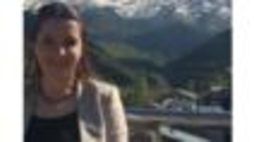 HDP Muş Milletvekili Burcu &Ccedil;elik &Ouml;zkan tutuklandı