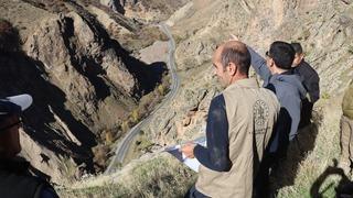 Gizli geçidi var! İlçe merkezine 3 kilometre mesafede: Geçmişinin ise 2 bin 700 yıl öncesine dayandığı düşünülüyor! Çalışma başlatıldı