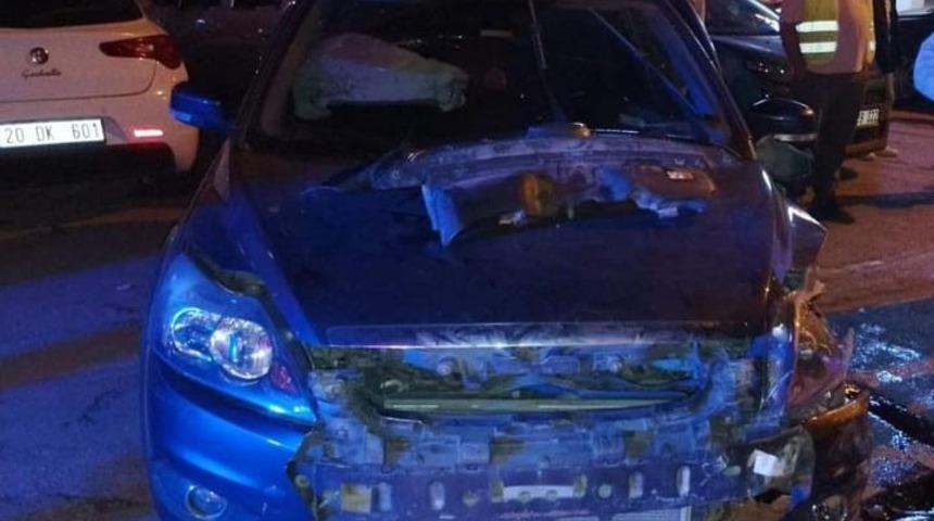 Alkollü sürücünün karıştığı kazada, araçların arasında kalan yayanın bacağı koptu