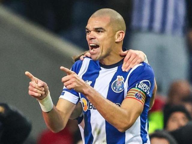 Totti'nin rekorunu elinden aldı! Pepe Devler Ligi'ne damga vurdu