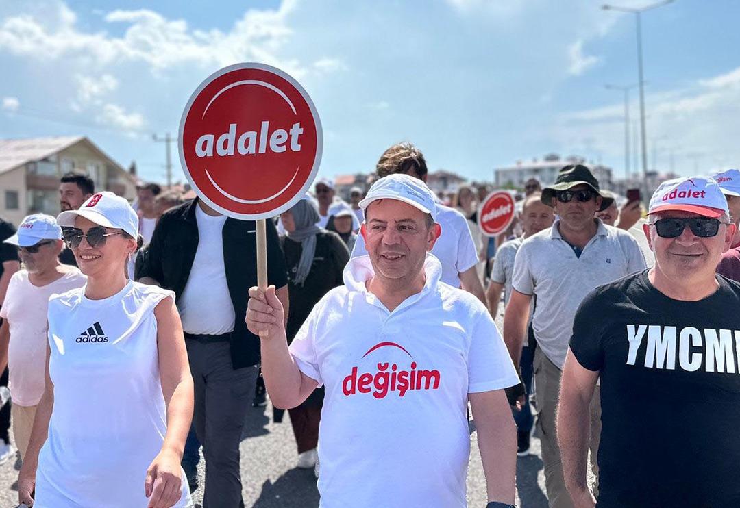 'Y&uuml;zde 99 ihtimalle...' diyerek a&ccedil;ıkladı! &Ouml;zg&uuml;r &Ouml;zel'le s&ouml;ylediği o c&uuml;mle... Bolu Belediye Başkanı Tanju &Ouml;zcan CHP'ye geri d&ouml;necek mi?