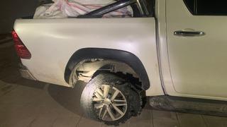 Adana'da lastiklerine ateş edilerek durdurulan pikaptan 122 kilo 300 gram skunk çıktı