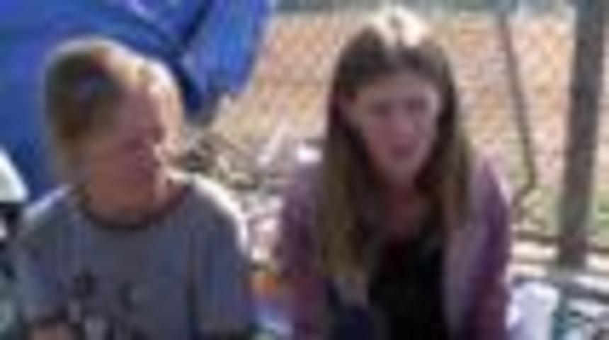 Los Angeles'ın &uuml;nl&uuml; yolu Hollywood Bulvarı'nda yaşayan evsizlerin sayısı artıyor