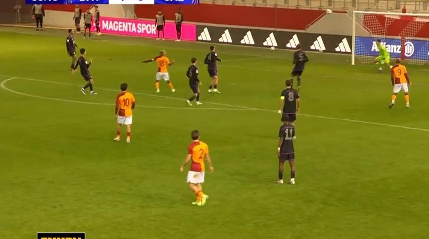 Hamza Akman'dan U19'daki Bayern maçına damga vuran gol! İzleyen herkesi hayran bıraktı...