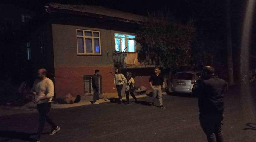 Evinde darp edilerek öldürülen yaşlı adamın katil zanlısı olarak komşu karı-koca gözaltına alındı