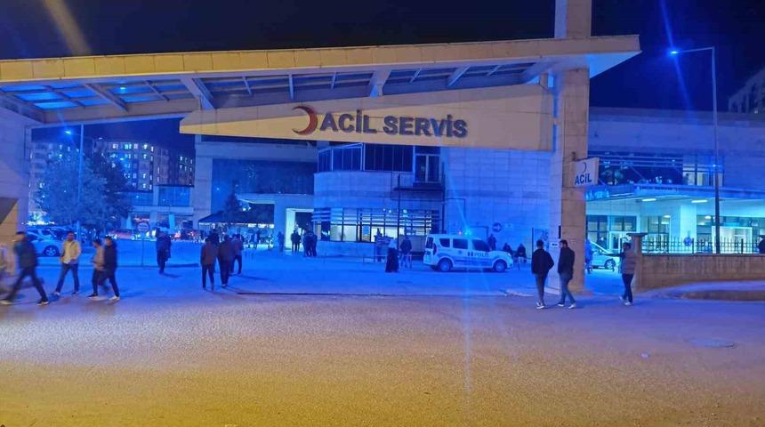 Siirt&rsquo;te &ccedil;ocukların kavgasında bir kişi bı&ccedil;akla yaralandı