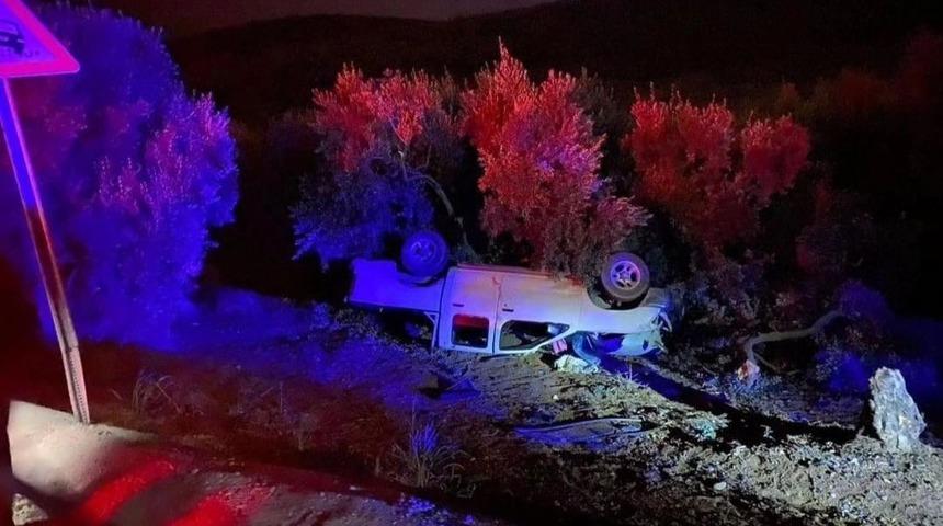 Direksiyon hakimiyetini kaybetti, tarlaya daldı: 1 ölü