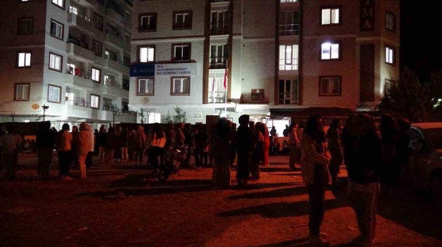 Kilis’te deprem paniği