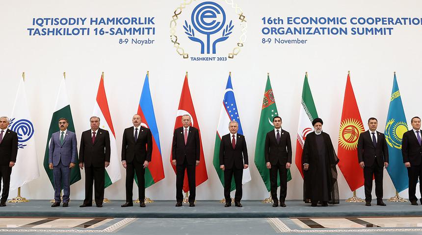 Ekonomik İşbirliği Teşkilatı (EİT) 16'ncı Zirvesi başladı! Liderler aile fotoğrafı çektirdi