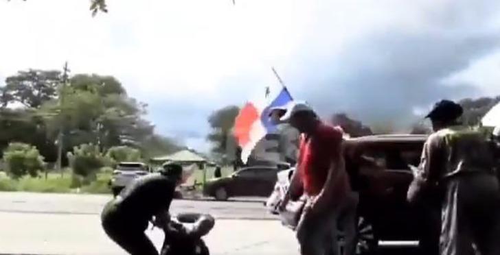Silahını çıkarıp, yolu kapatan çevreci iklim aktivistlerini vurdu! Panama'daki cinayet anı kamerada G5