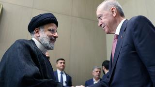 Cumhurbaşkanı Erdoğan, Reisi ile bir araya geldi