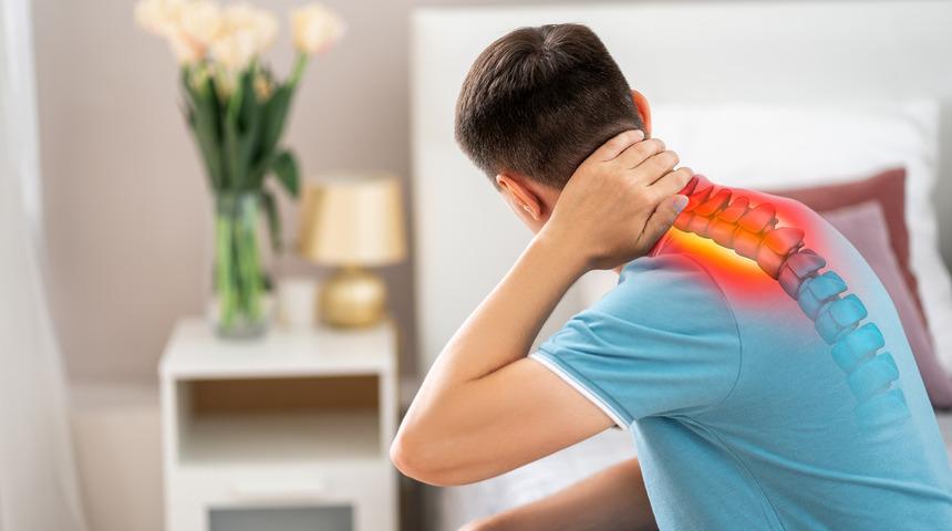 Boyun fıtığı nedir, ağrısı nerelere vurur? Boyun fıtığı belirtileri nelerdir?